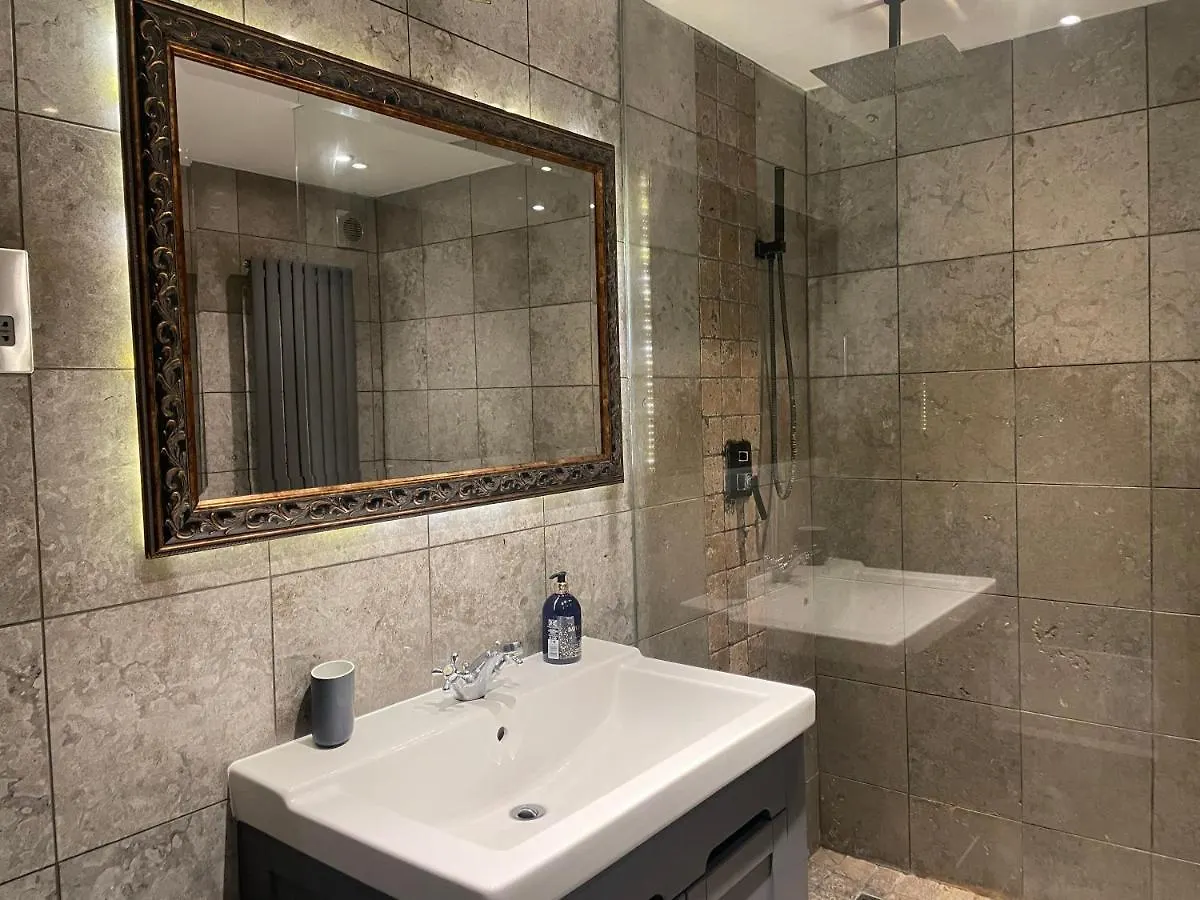 Holiday home Traditional English 4 Bedroom Home In Greenwich Plumstead  United Kingdom